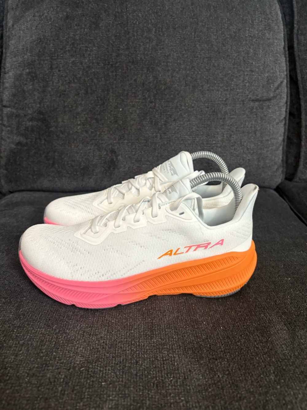 Altra White Orange Pink Women's Mesh Low Top Lace Up Sneakers ALOA85RF size 8 - Picture 3 of 8